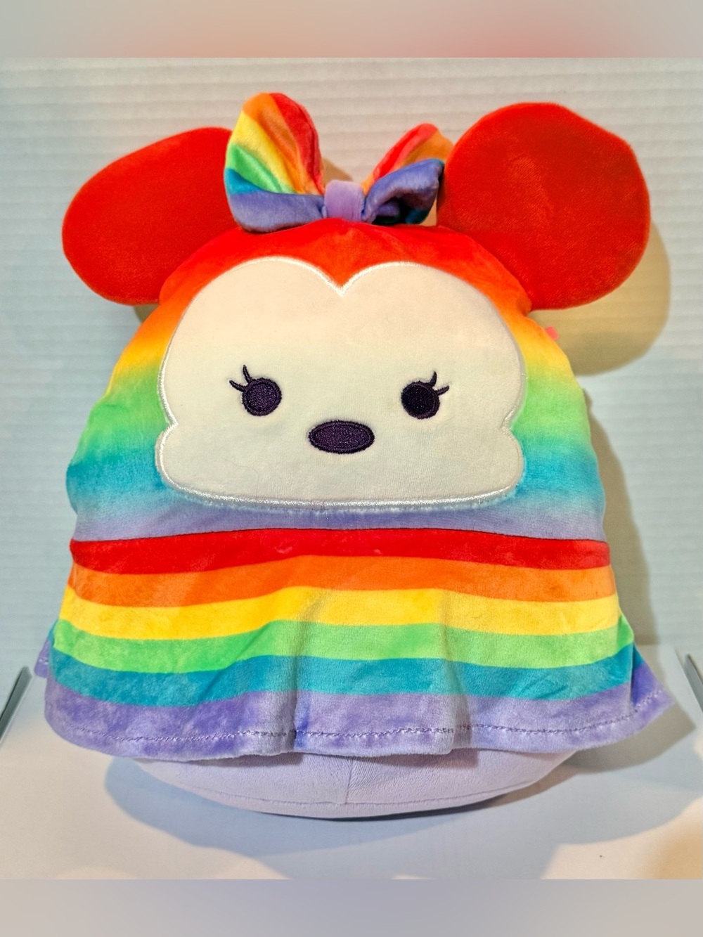 Squishmallows Disney Pride Minnie Mouse 8” Rainbow Plush EUC